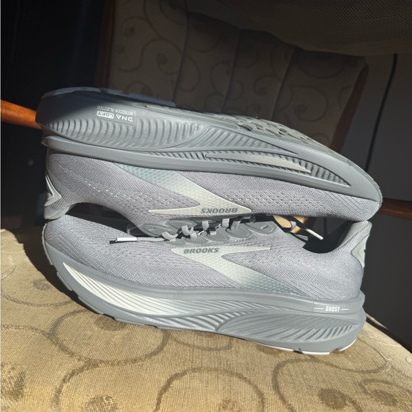 Brooks Ghost 17 Running Shoes - Picture 3 of 10